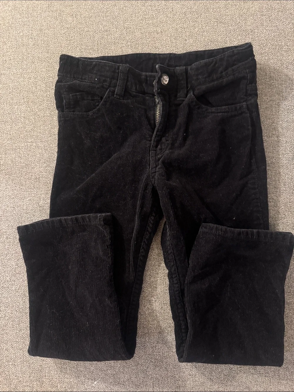 5/$15- H&M corduroy’s size 4-5